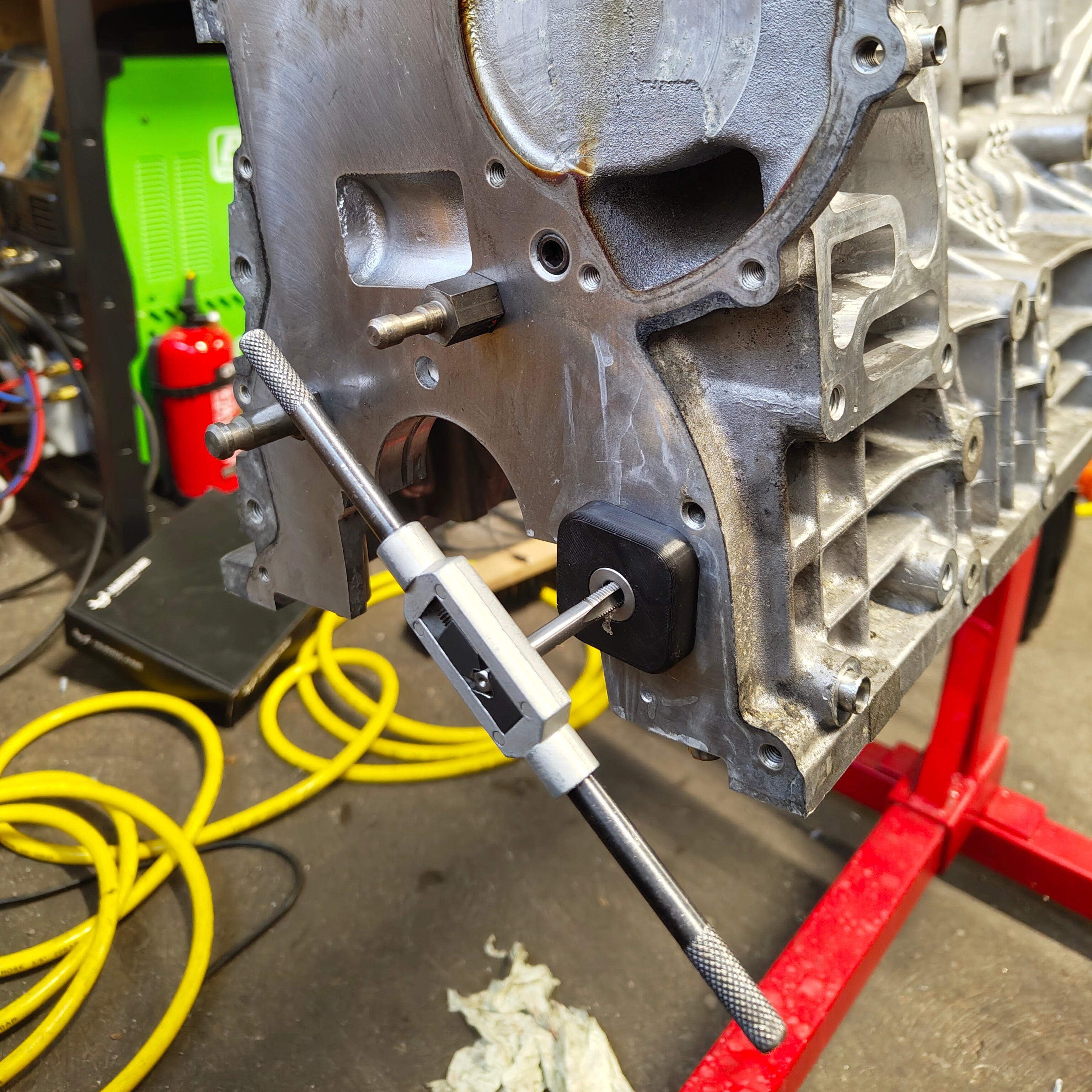 M54 Oil pump chain tensioner jig